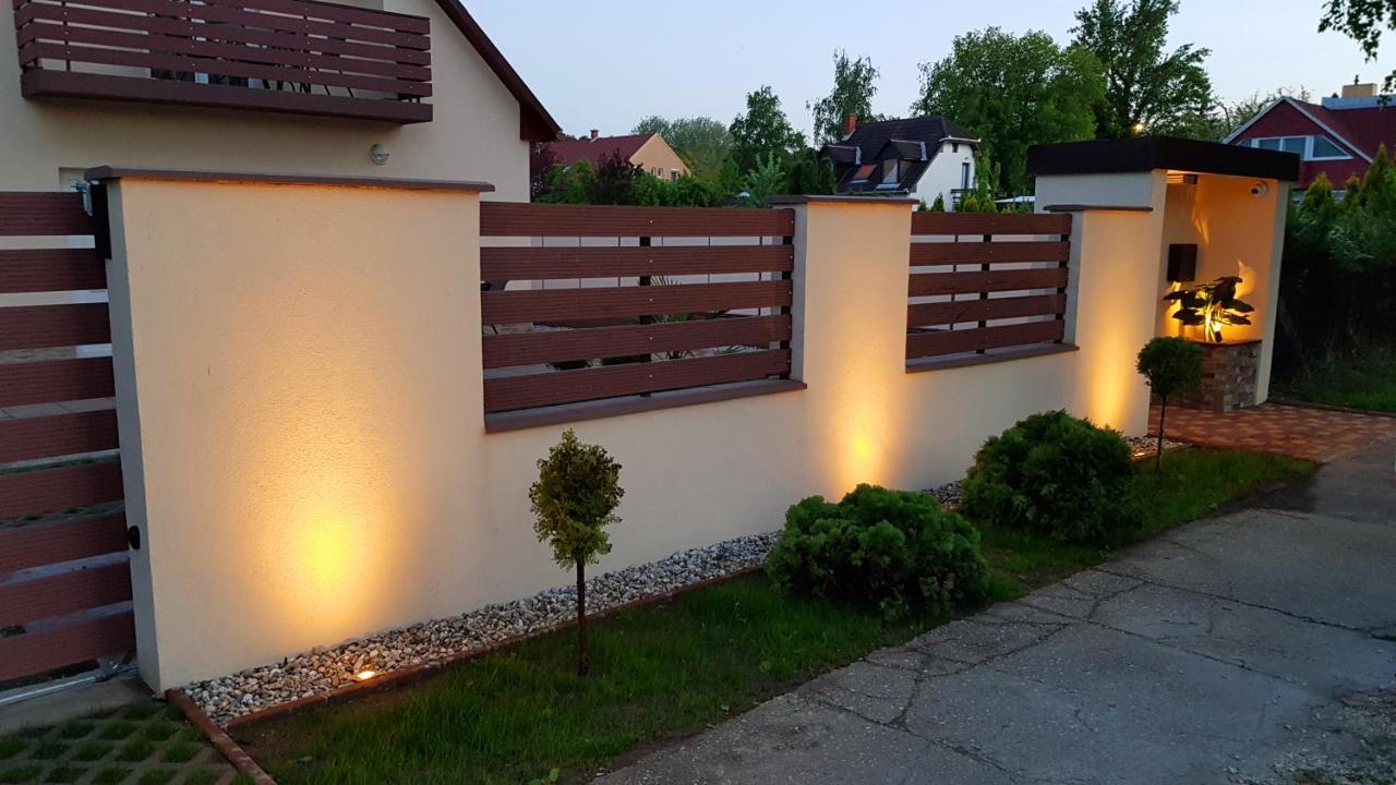 Napsugar Villa B Siofok Bagian luar foto
