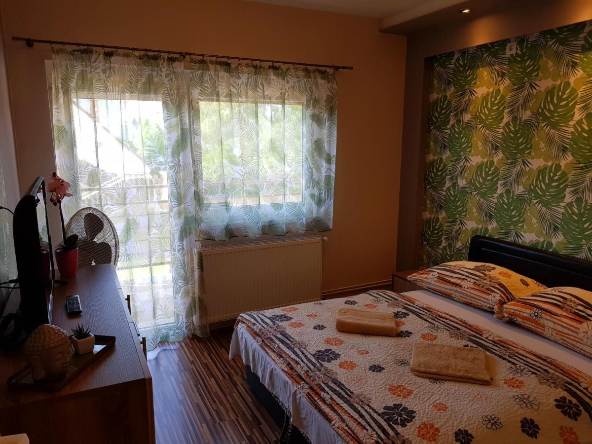 Napsugar Villa B Siofok Bagian luar foto
