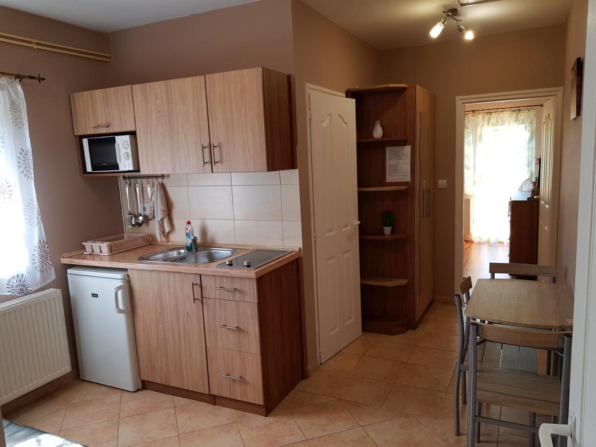 Napsugar Villa B Siofok Bagian luar foto